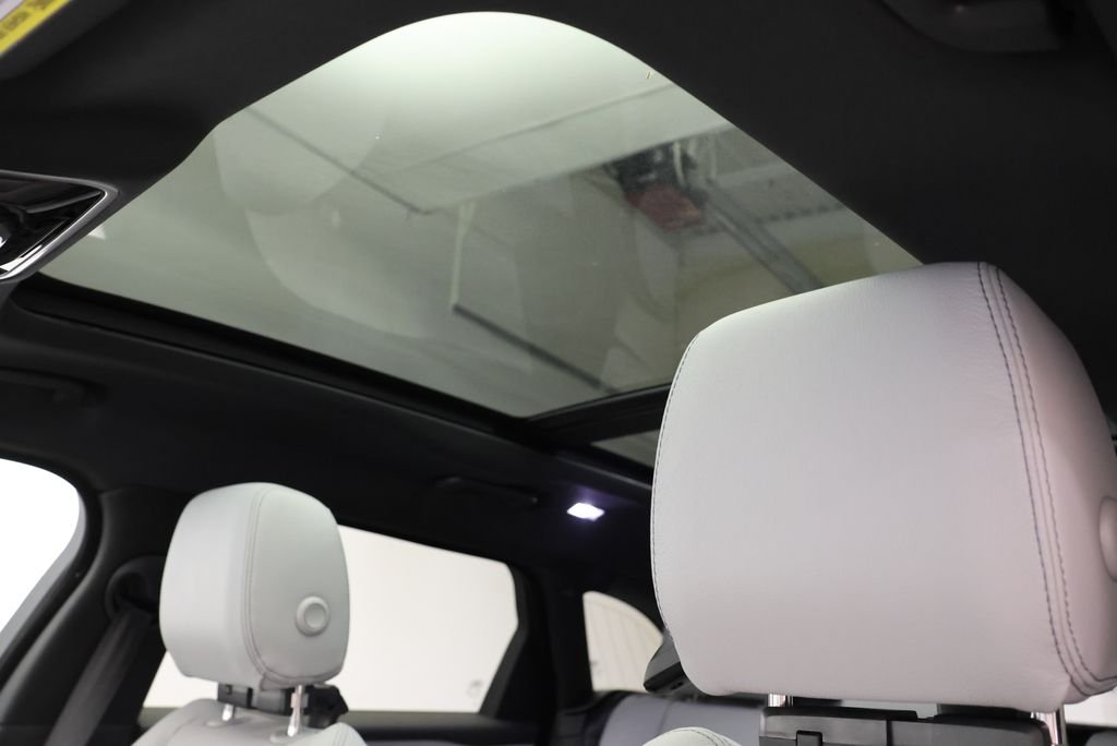 New 2026 Varesine Blue Land Rover Belgravia Edition image 13
