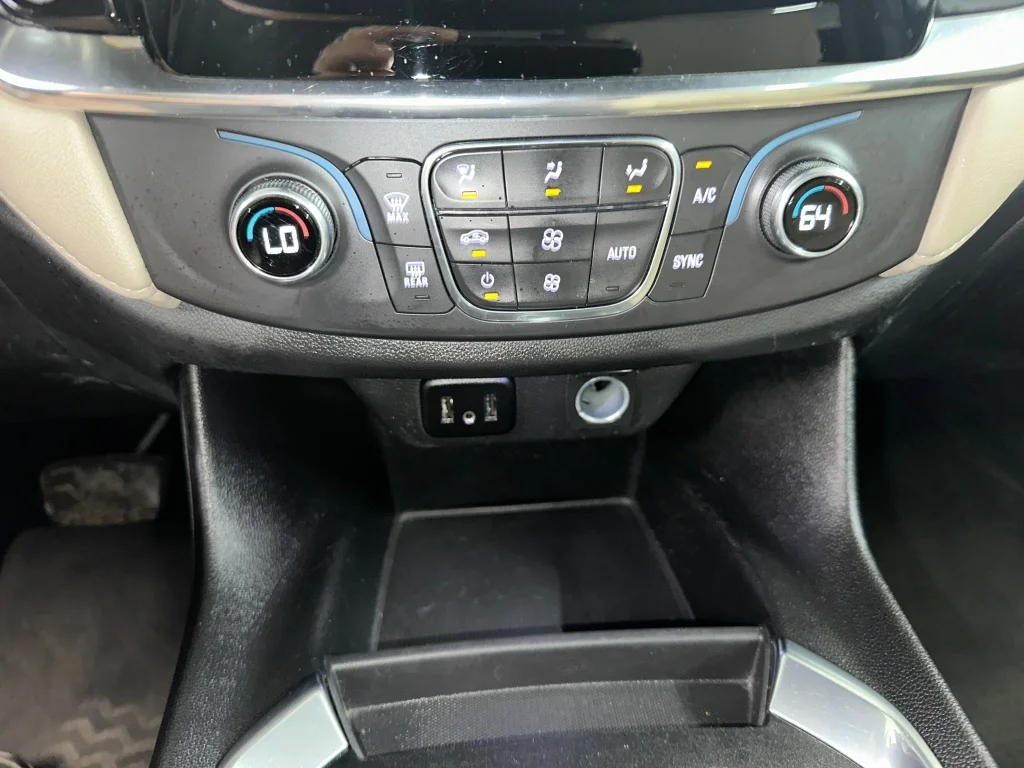 Used 2023 Summit White Chevrolet LS image 13