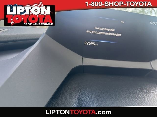 2023 Toyota Prius LE FWD's photo