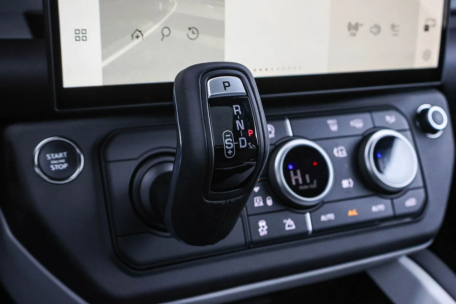 New 2026 Santorini Black Land Rover S image 37