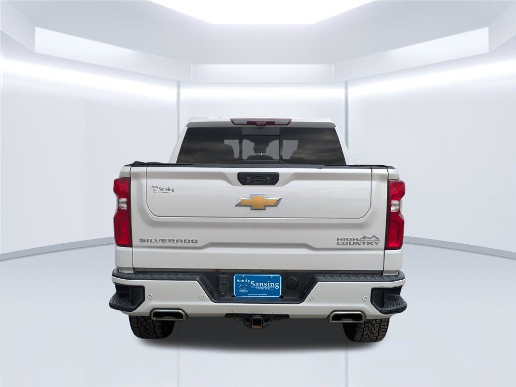 Used 2023 IRIDESCENT PEARL TRICOAT Chevrolet High Country image 5