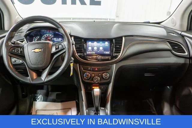 Used 2020 White Chevrolet LT image 13
