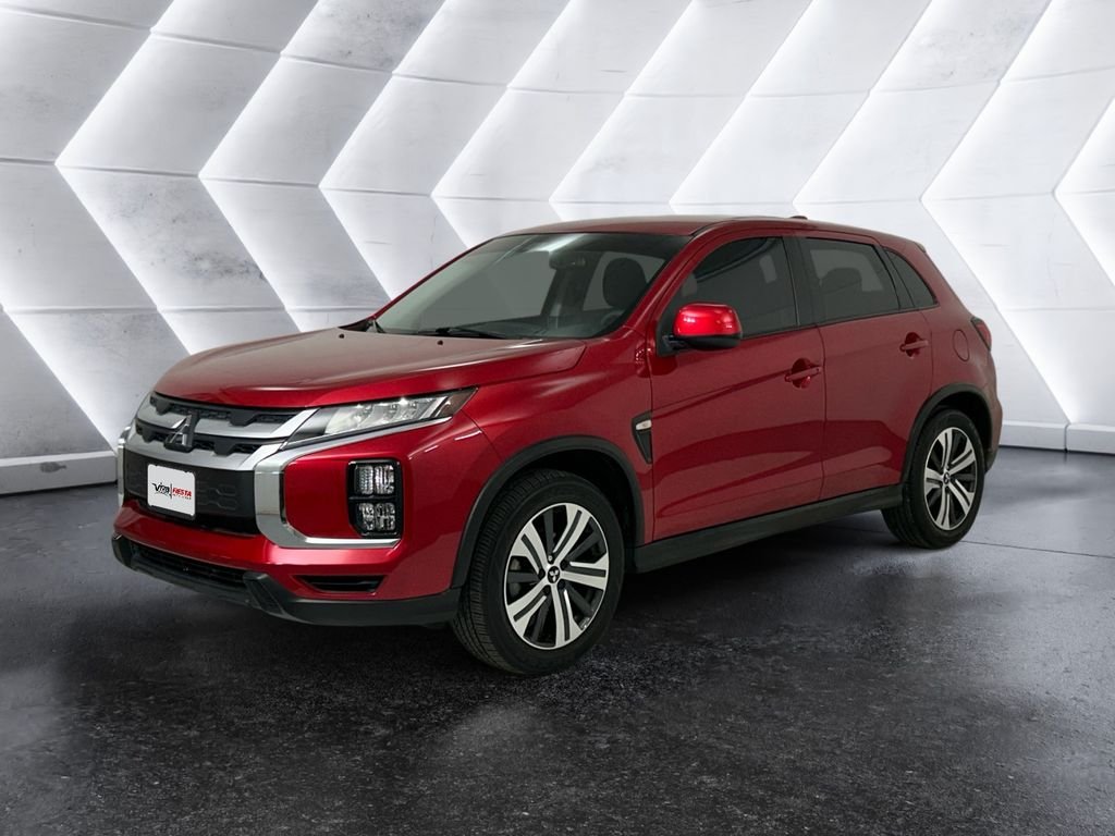 Used 2022 Red Mitsubishi 2.0 ES image 3