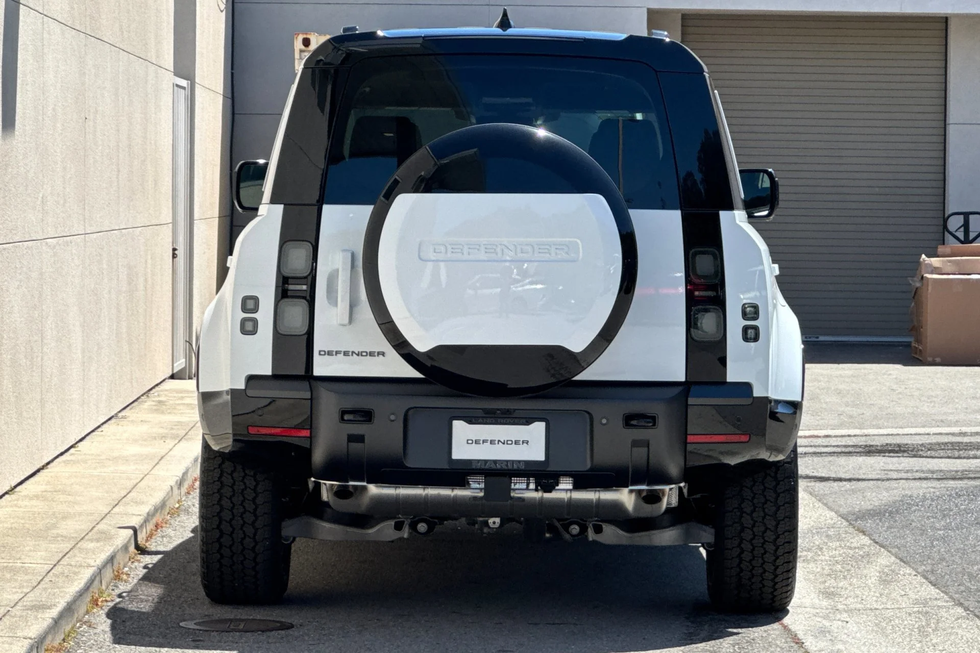 New 2026 Fuji White Land Rover X-Dynamic SE image 7