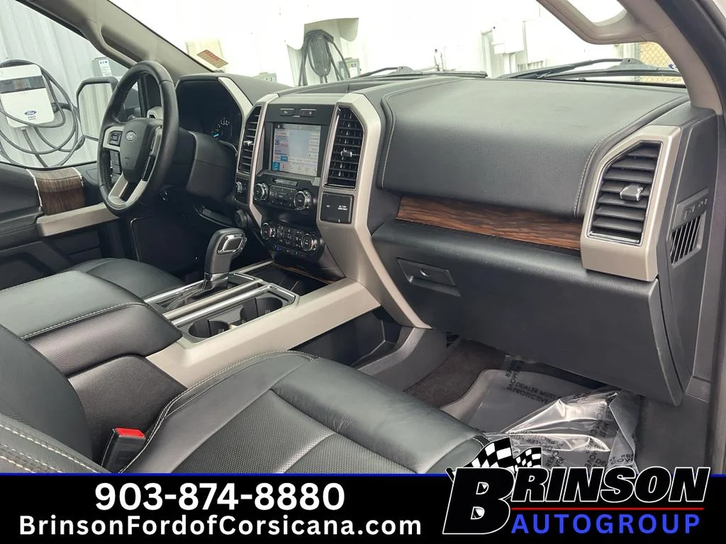 Used 2019 OXFORD WHITE Ford LARIAT image 22