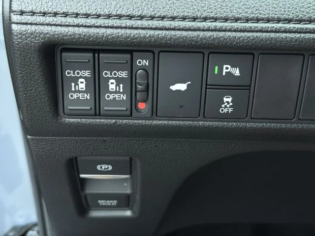 Used 2025  Honda Elite image 36