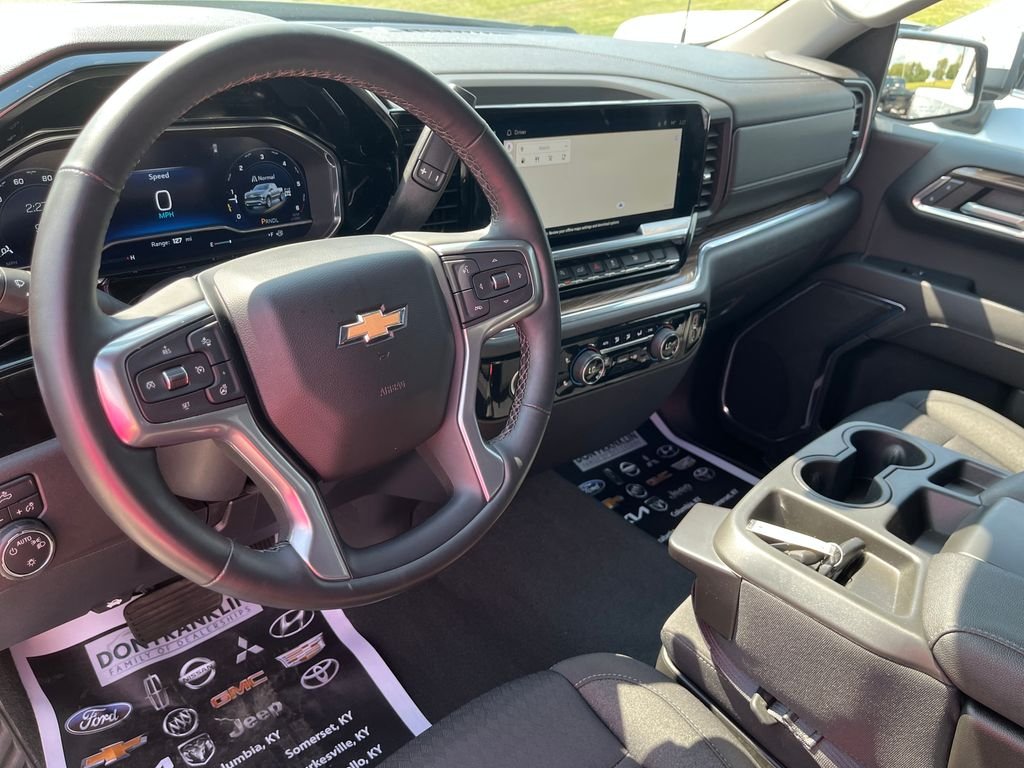 Used 2023 Gray Chevrolet LT image 25