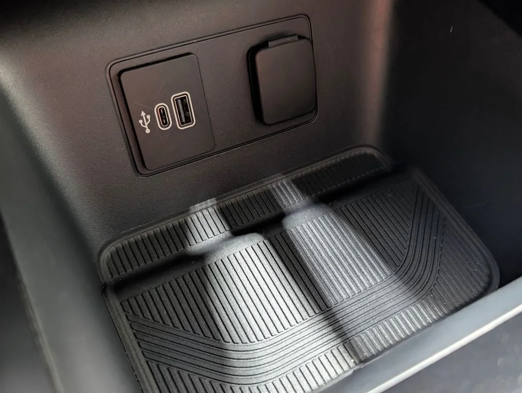 New 2026 Carbonized Gray Metallic Ford Active image 7