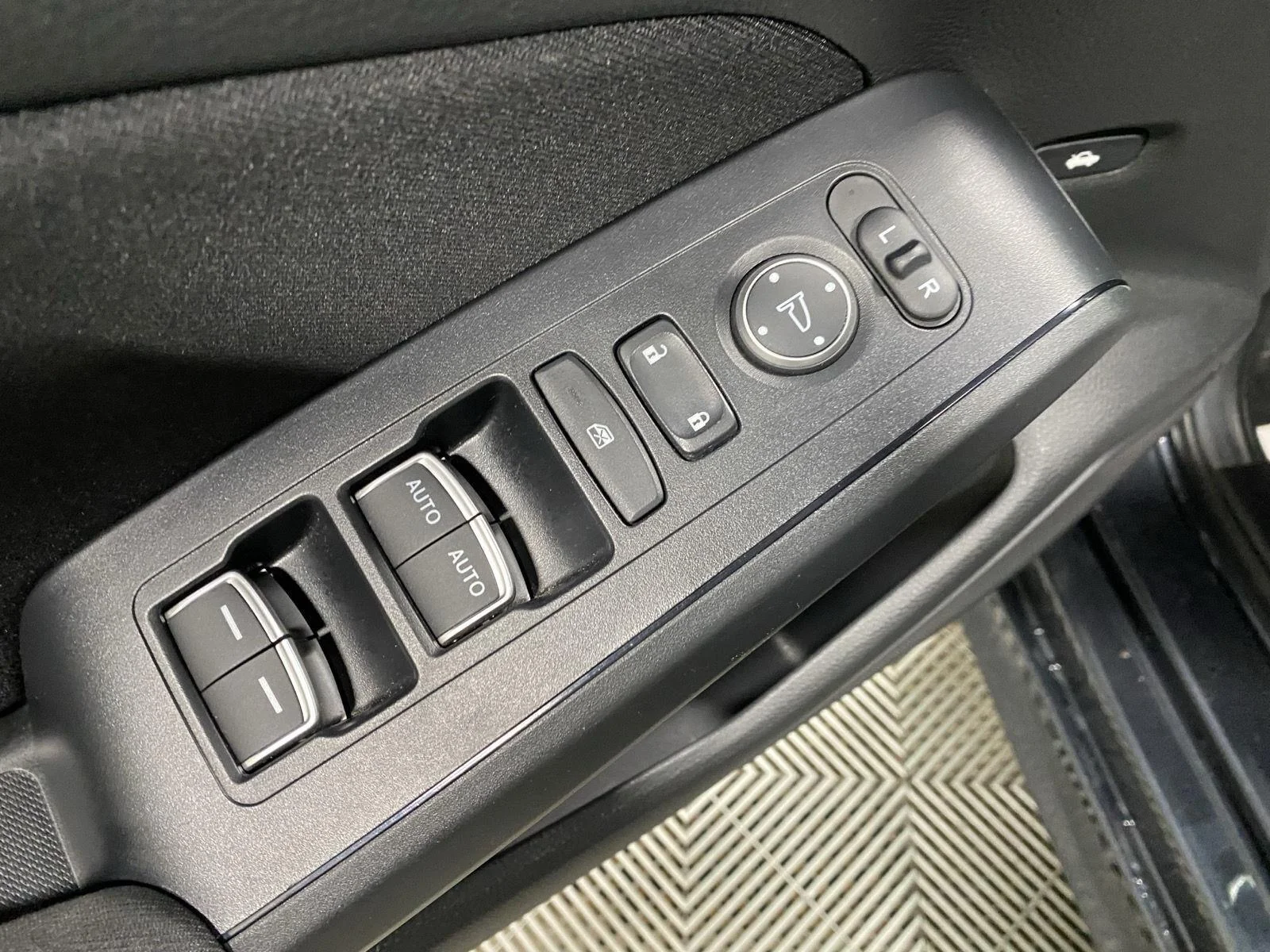 Used 2025 Meteorite Gray Metallic Honda Sport image 17