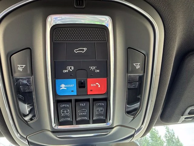 New 2027 Gray Jeep Limited image 27