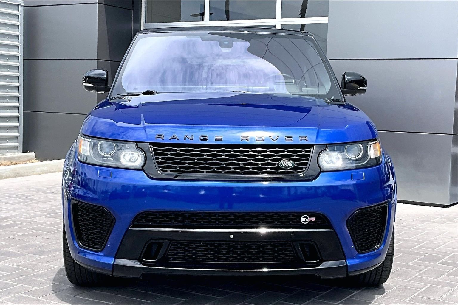 Used 2016 Blue Land Rover 5.0L V8 Supercharged SVR image 2