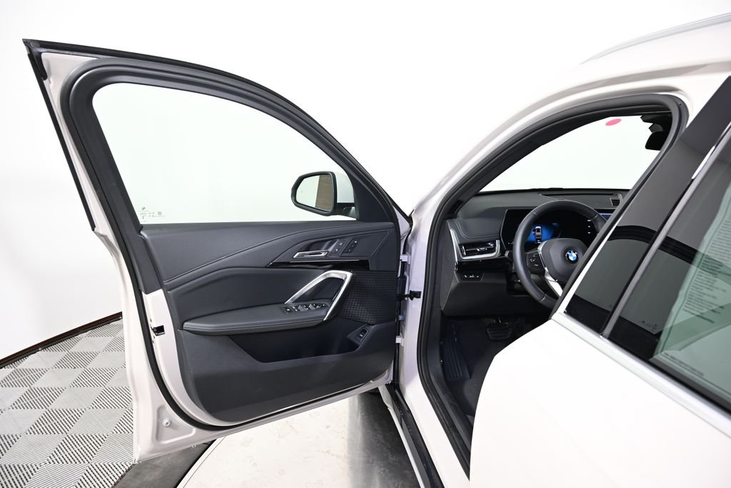 2026 BMW X1 28i - Photo 21