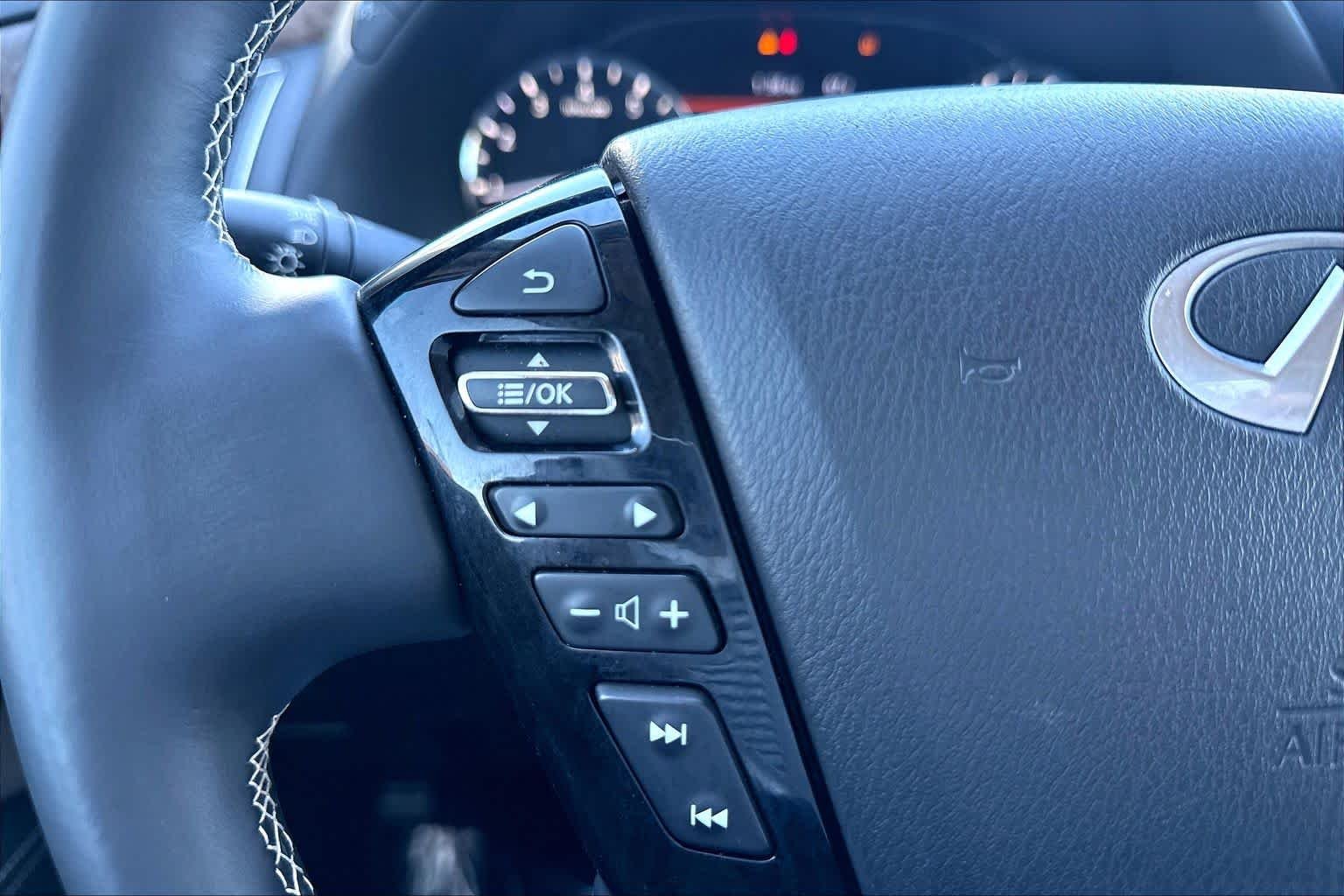 Used 2024 Mineral Black INFINITI PREMIUM SELECT image 24