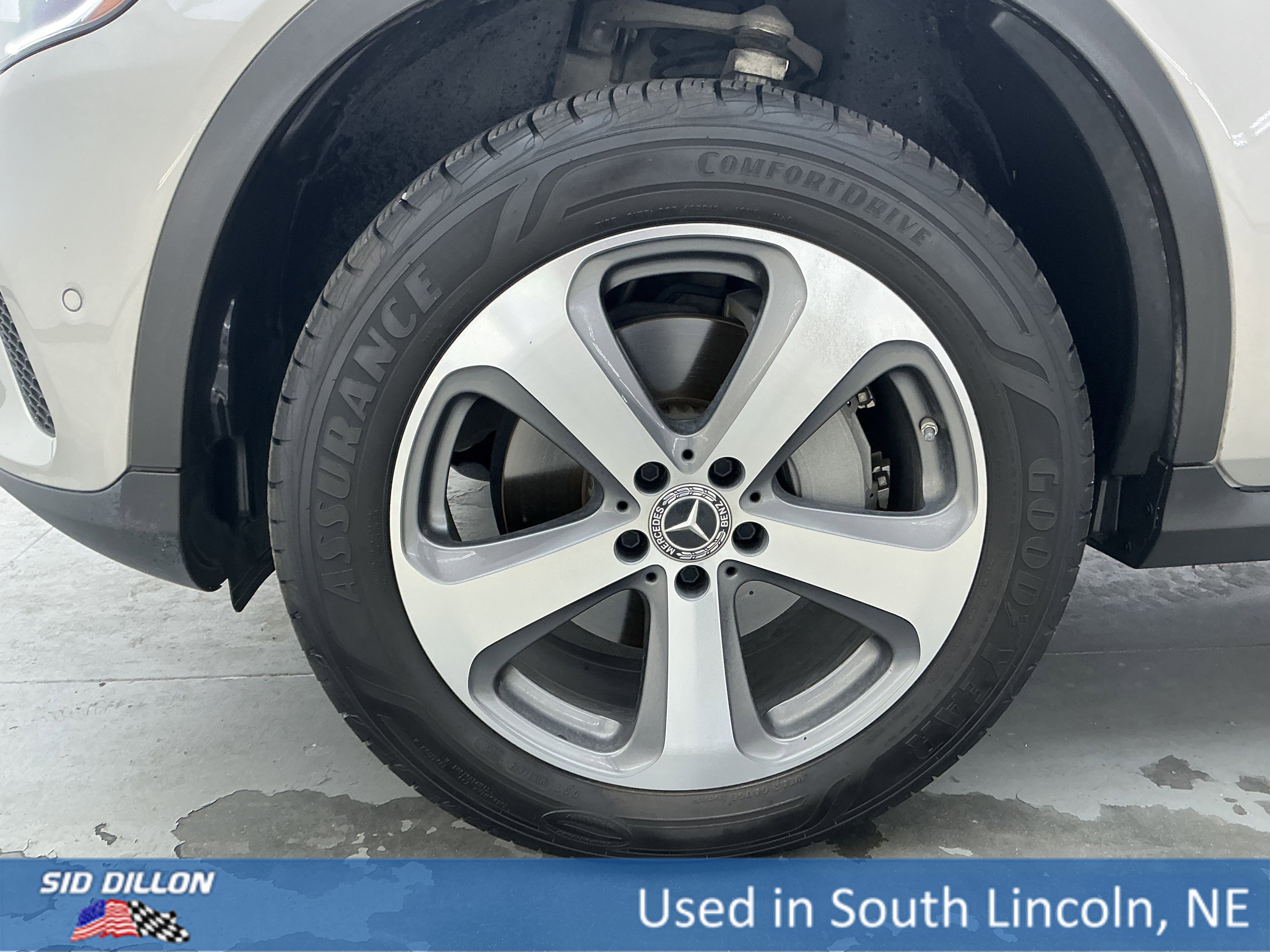 Used 2022 Silver Mercedes-Benz GLC 300 image 18