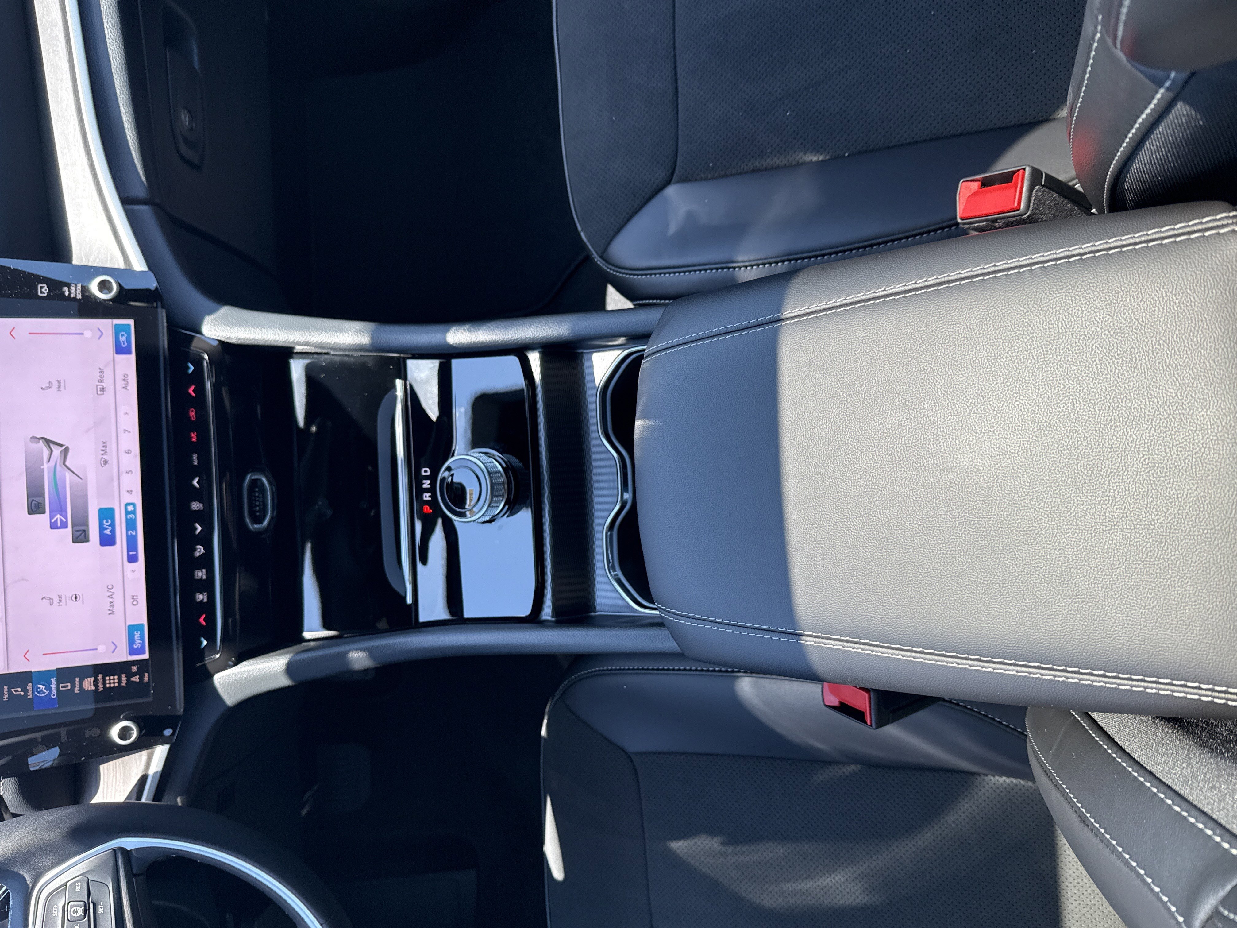 New 2026 Baltic Gray Metallic Clear-Coat Exterior Paint Jeep Altitude image 32