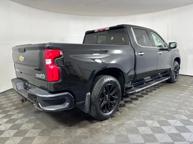 Certified Used 2022 Black Metallic Chevrolet High Country image 3