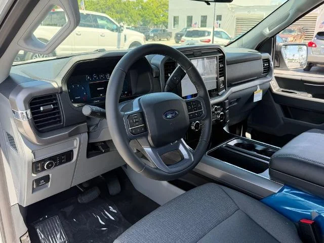 New 2026 Oxford White Ford XLT image 21