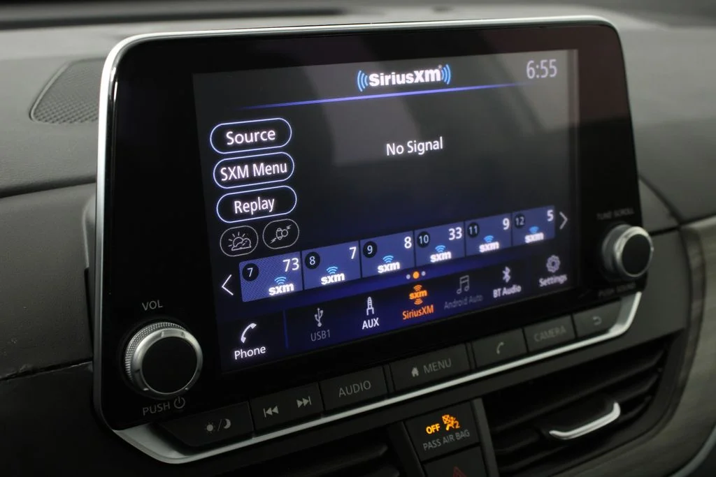 2025 Nissan Altima SV - Photo 25
