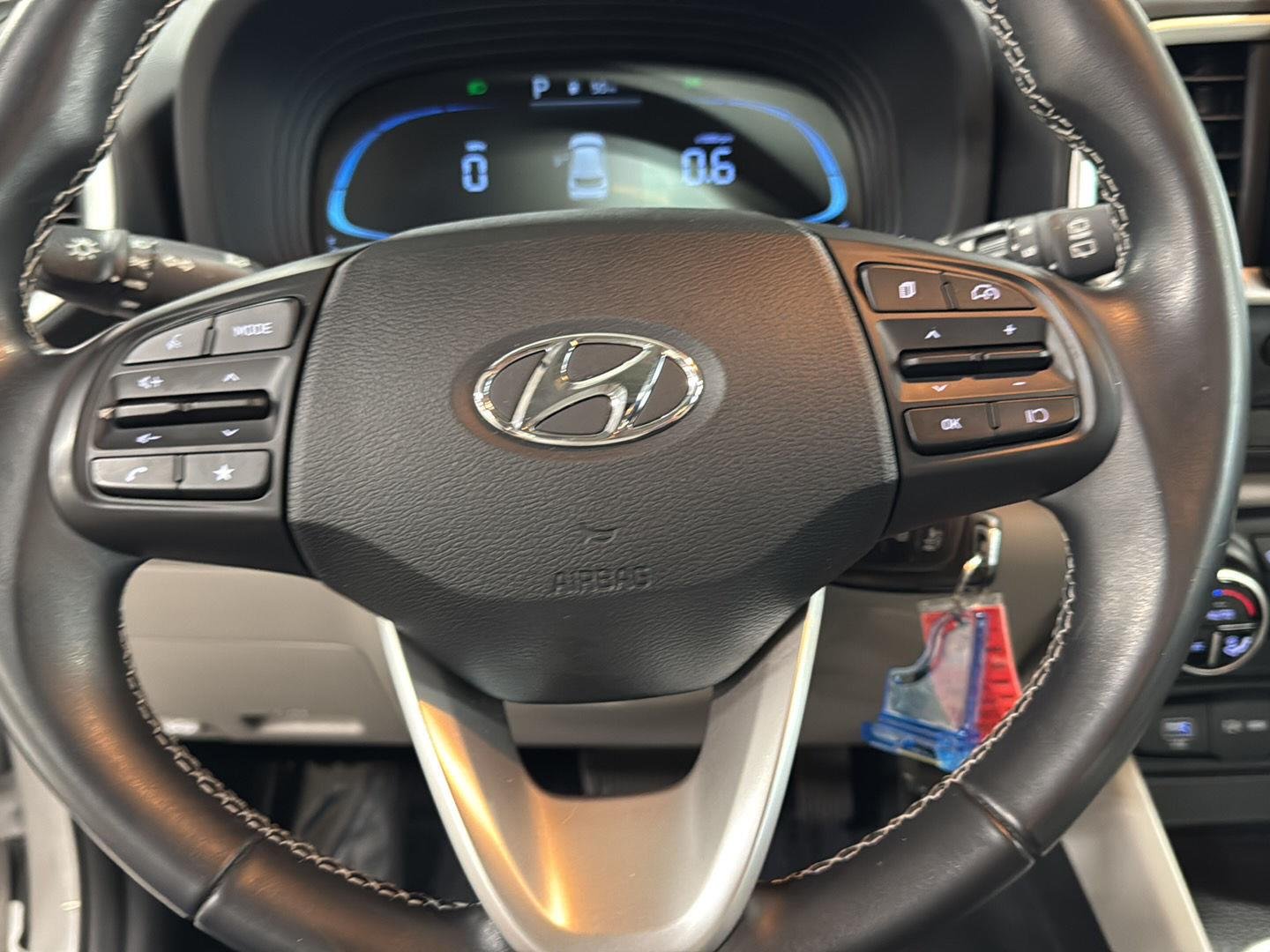Certified Used 2023 Lunar White Hyundai SEL image 33