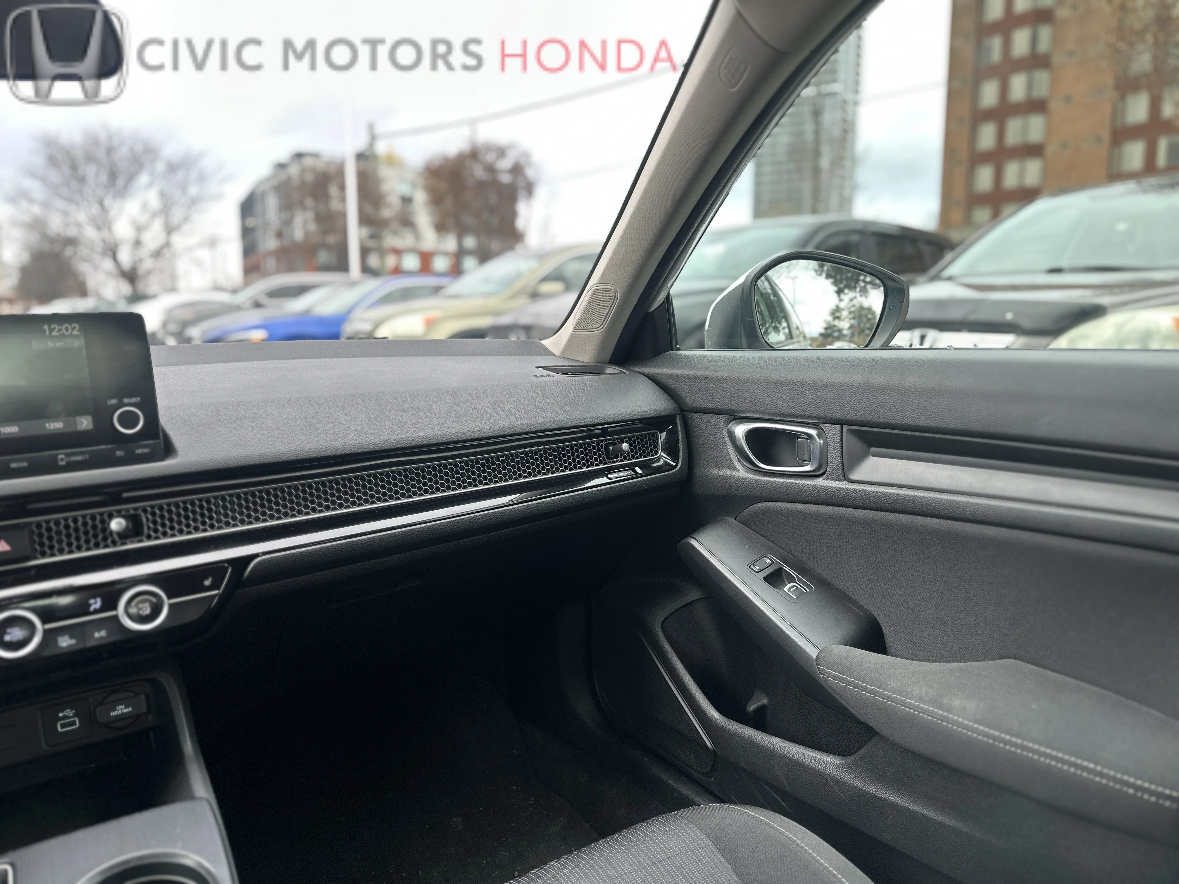 Used 2022 PLATINUM WHITE PEARL Honda LX image 21