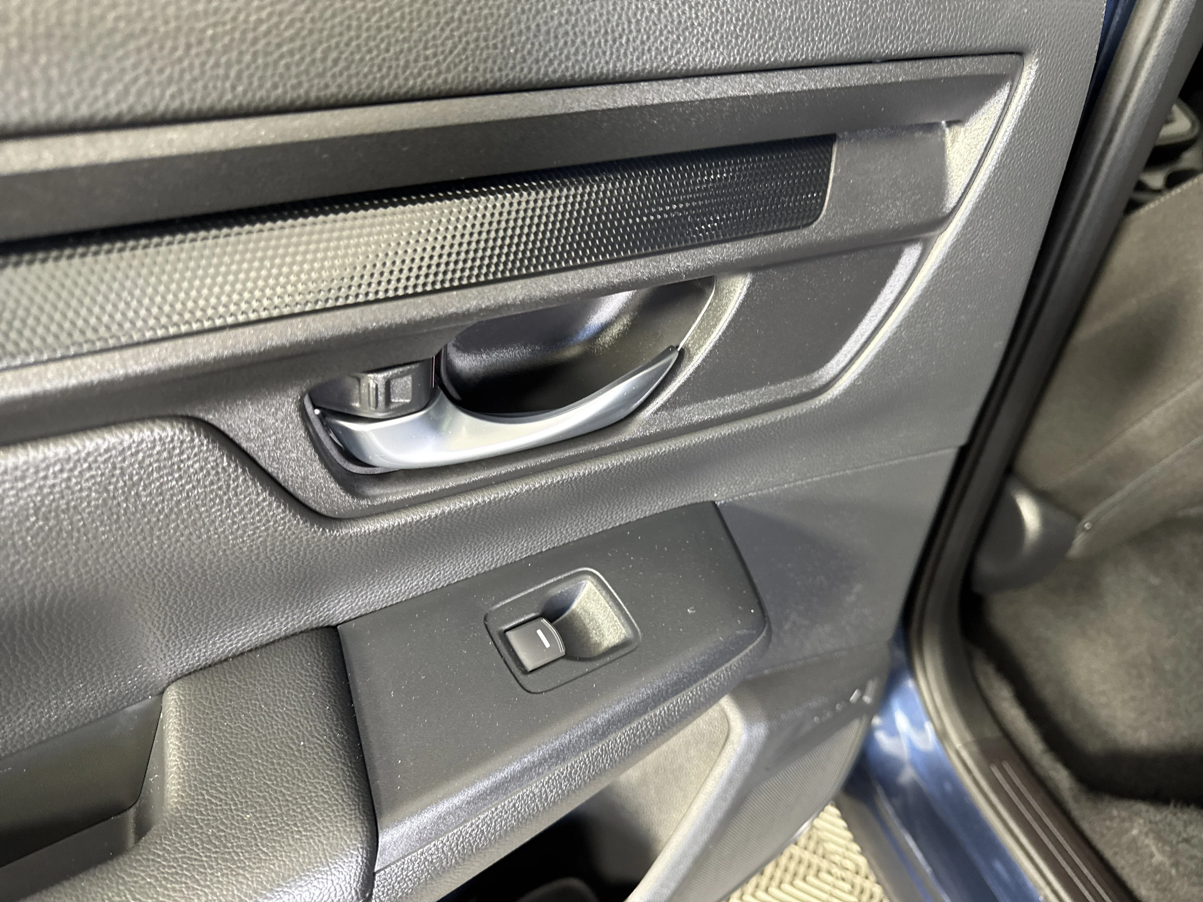 Used 2024 Canyon River Blue Metallic Honda LX image 17