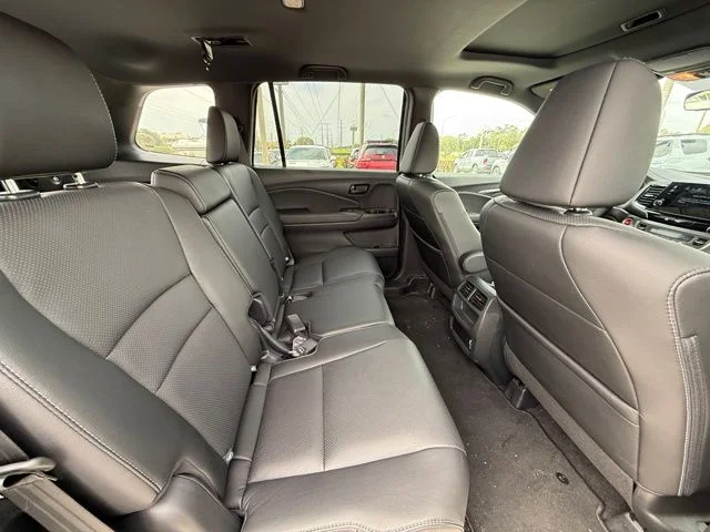 Used 2023 White Honda EX-L image 15