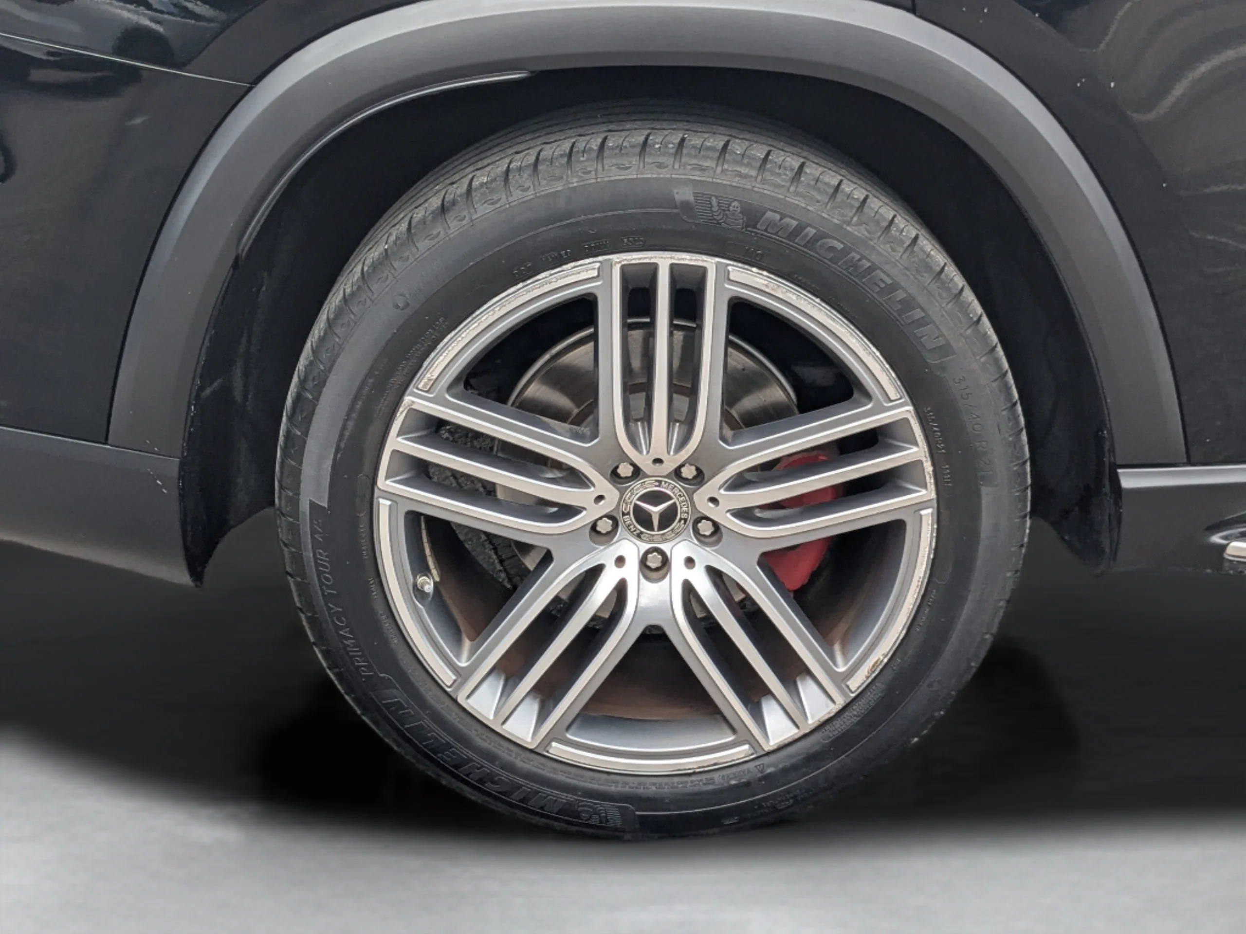 Used 2021 Obsidian Black Metallic Mercedes-Benz GLS 450 image 32