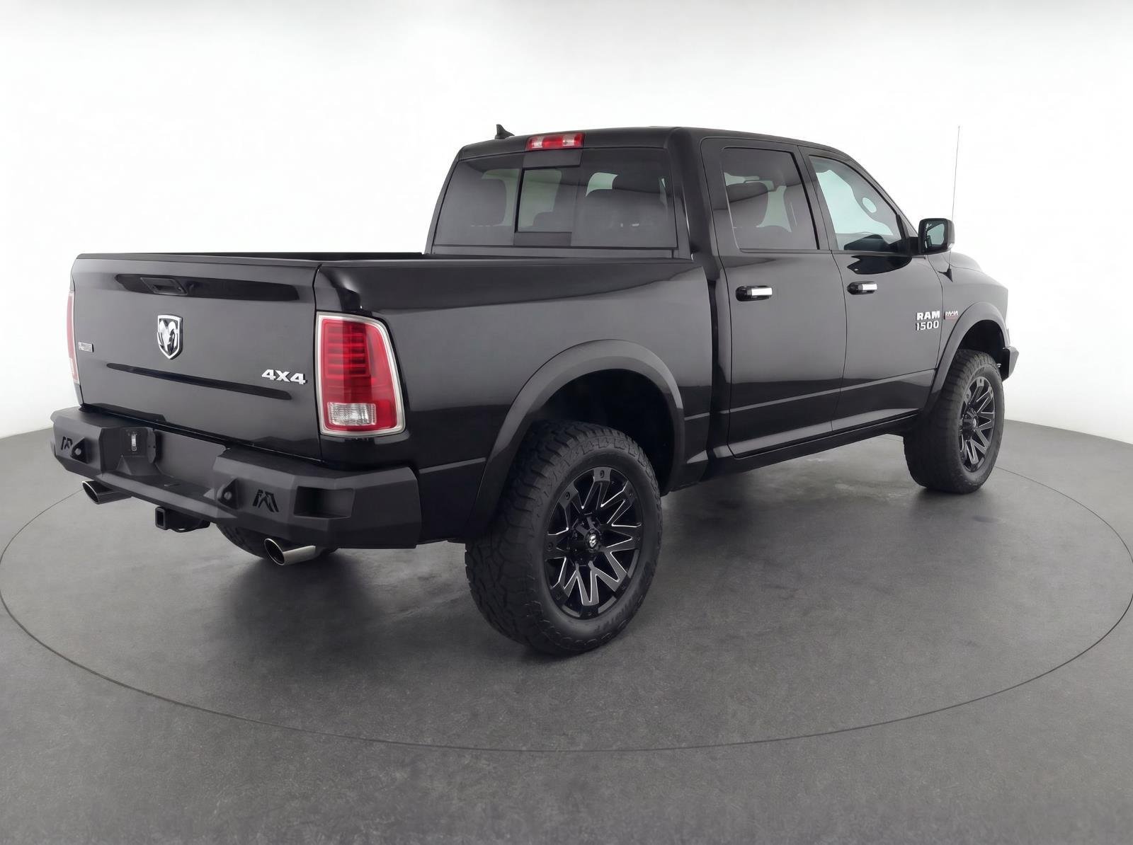 Used 2017 Brilliant Black Crystal Pearlcoat Ram Laramie image 4