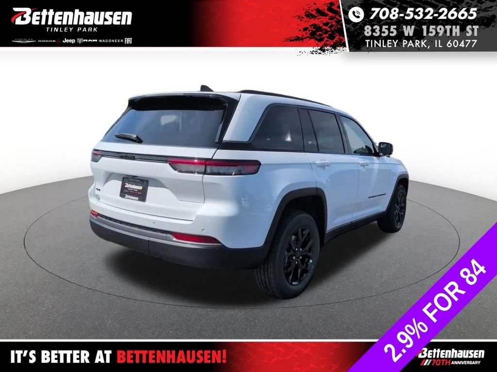 New 2026 Bright White Clear-Coat Exterior Paint Jeep Laredo Altitude image 6