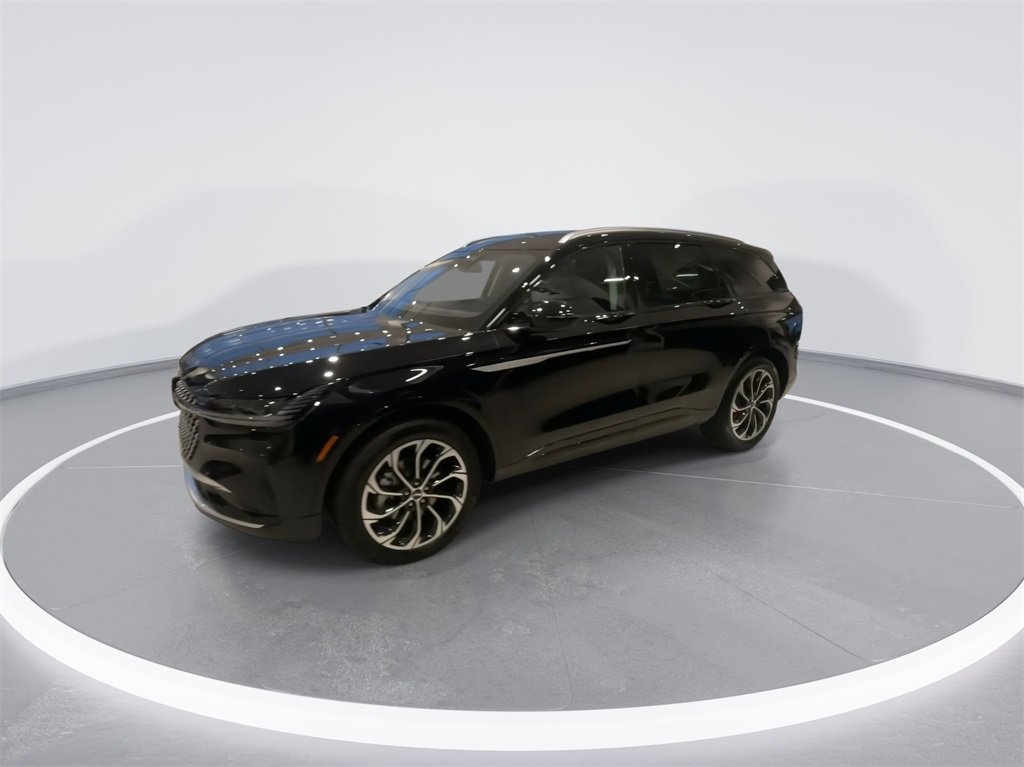 2025 Lincoln Nautilus Reserve photo 4