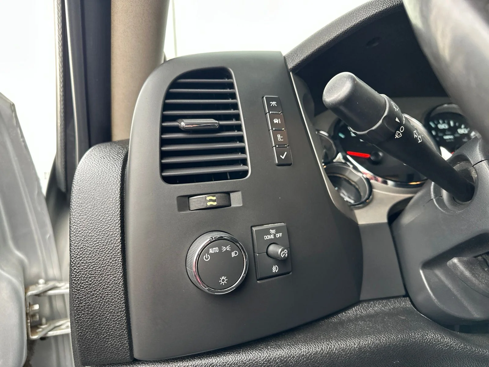 Used 2012 Silver Chevrolet LT image 16