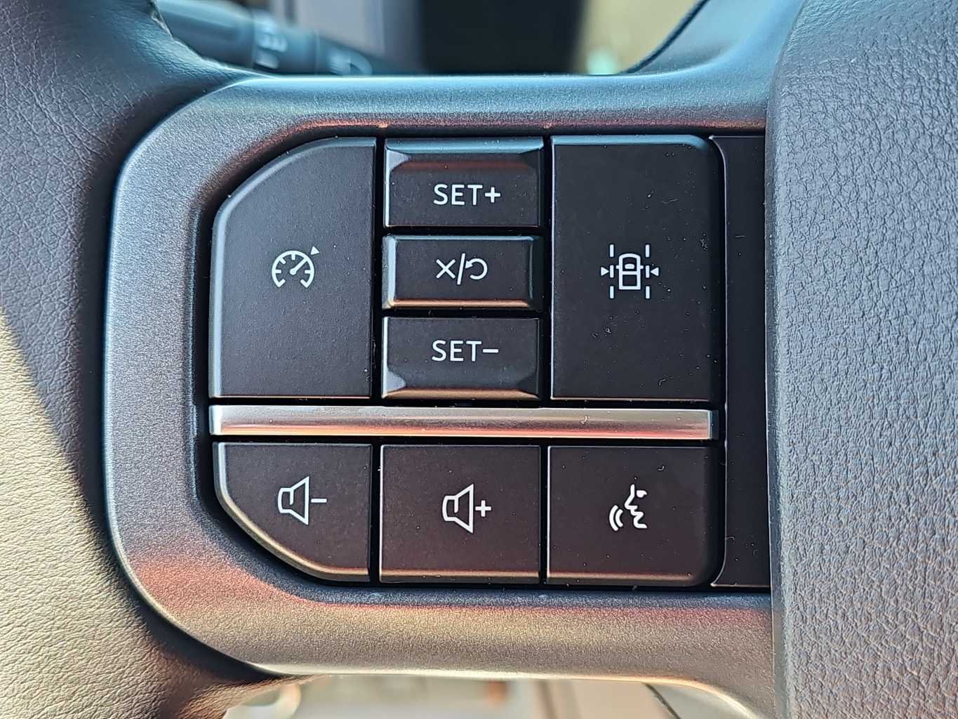 2025 Ford F-150 XLT - Photo 23