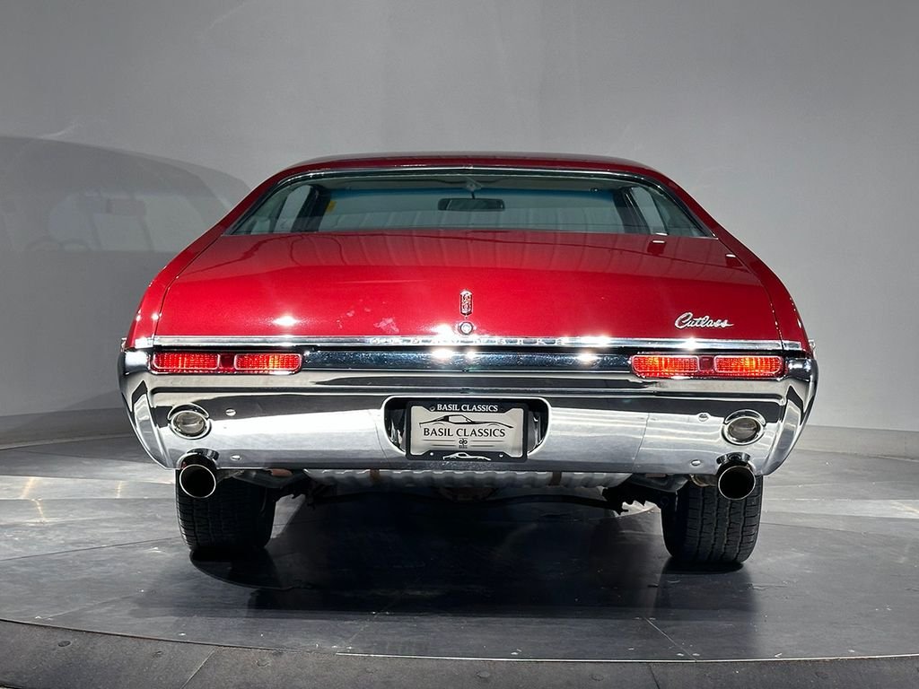 Used 1968 Red Oldsmobile Supreme image 39