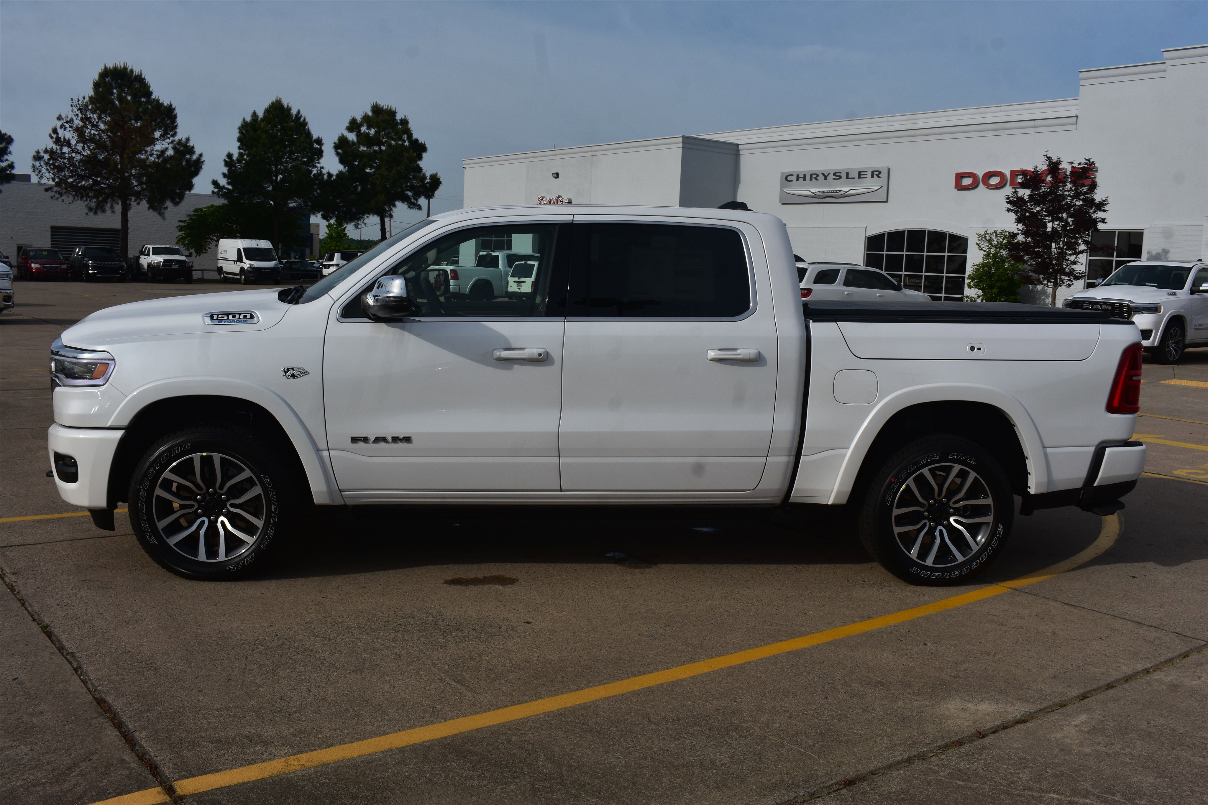 New 2026 Ivory White Tri-Coat Pearl-Coat Exterior Paint RAM Longhorn image 10