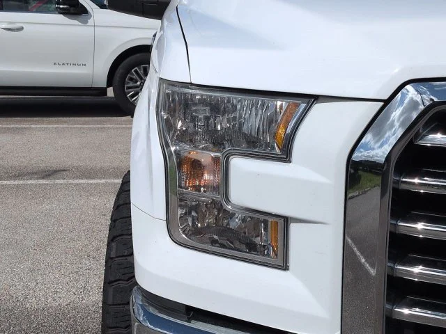 Used 2017 Oxford White Ford XLT image 10