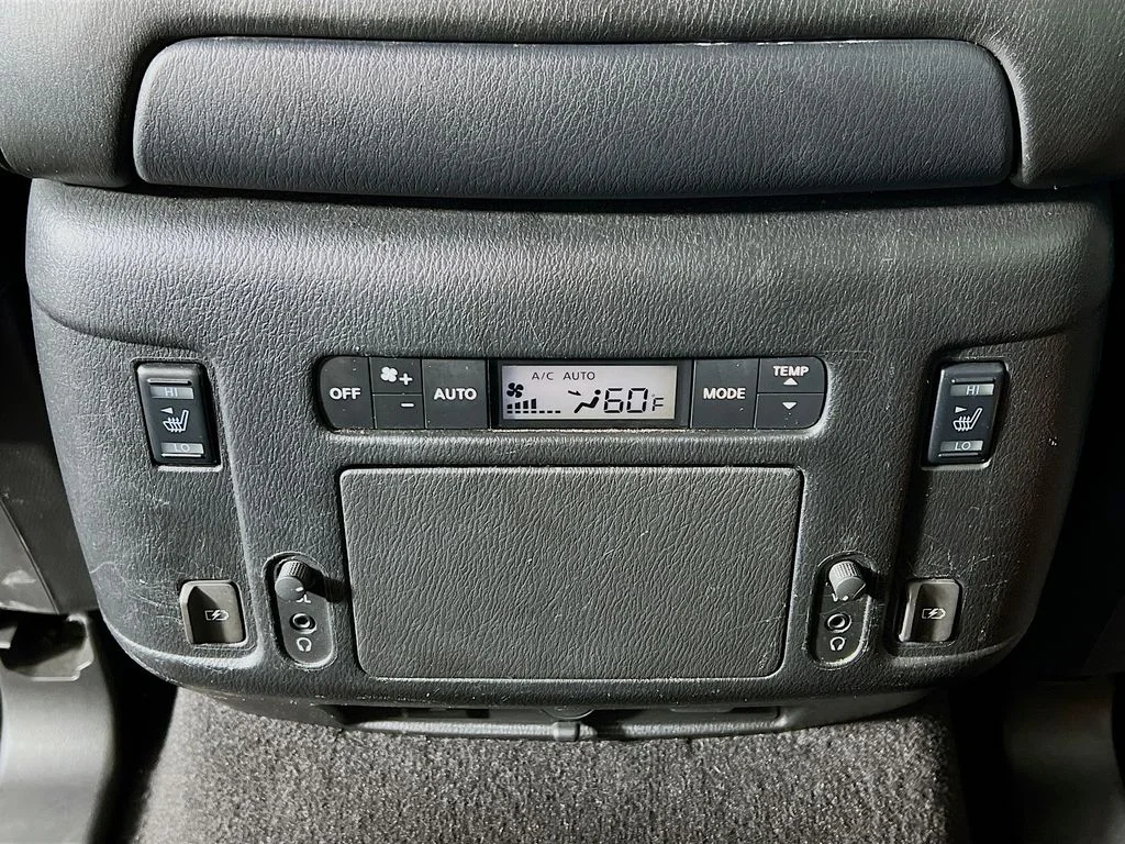 Used 2019 Black INFINITI LUXE image 28