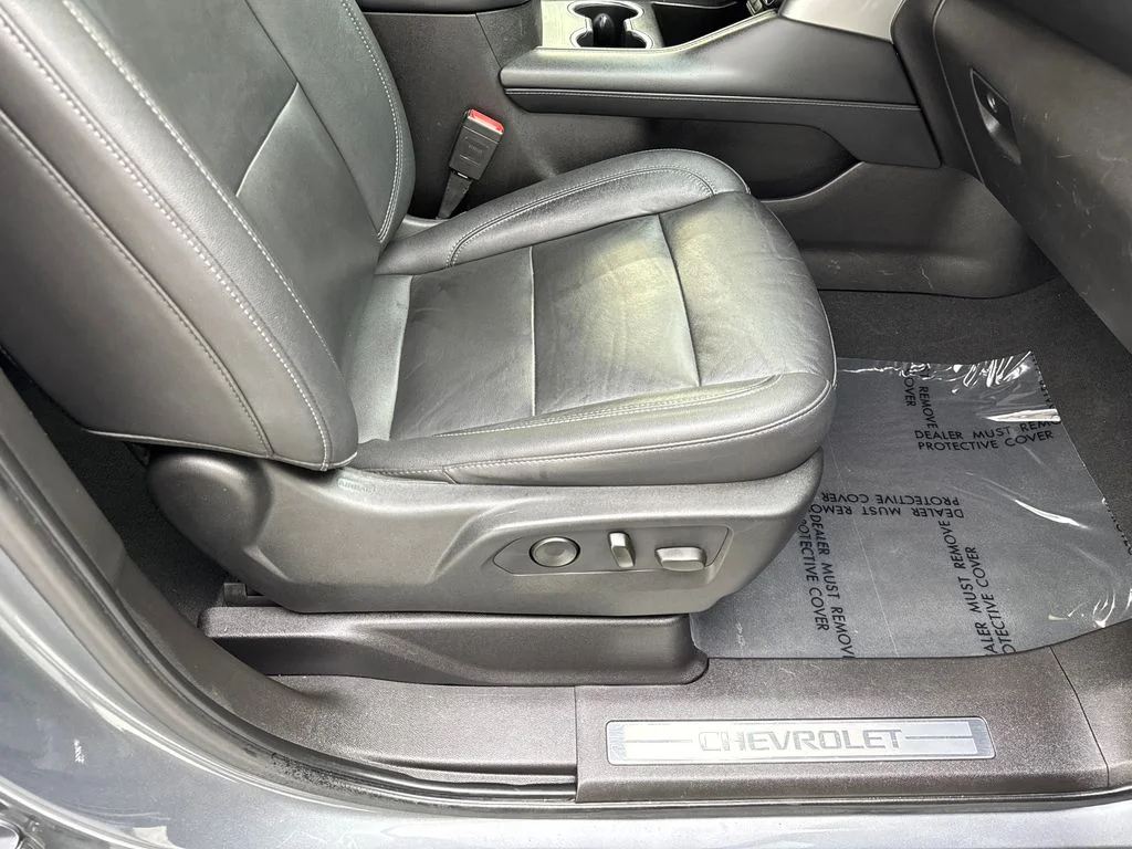 Used 2021 Gray Chevrolet LT image 48