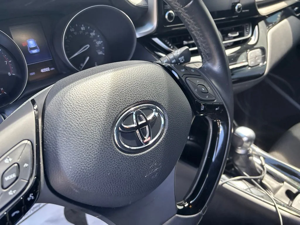 Used 2019 Gray Toyota XLE image 19