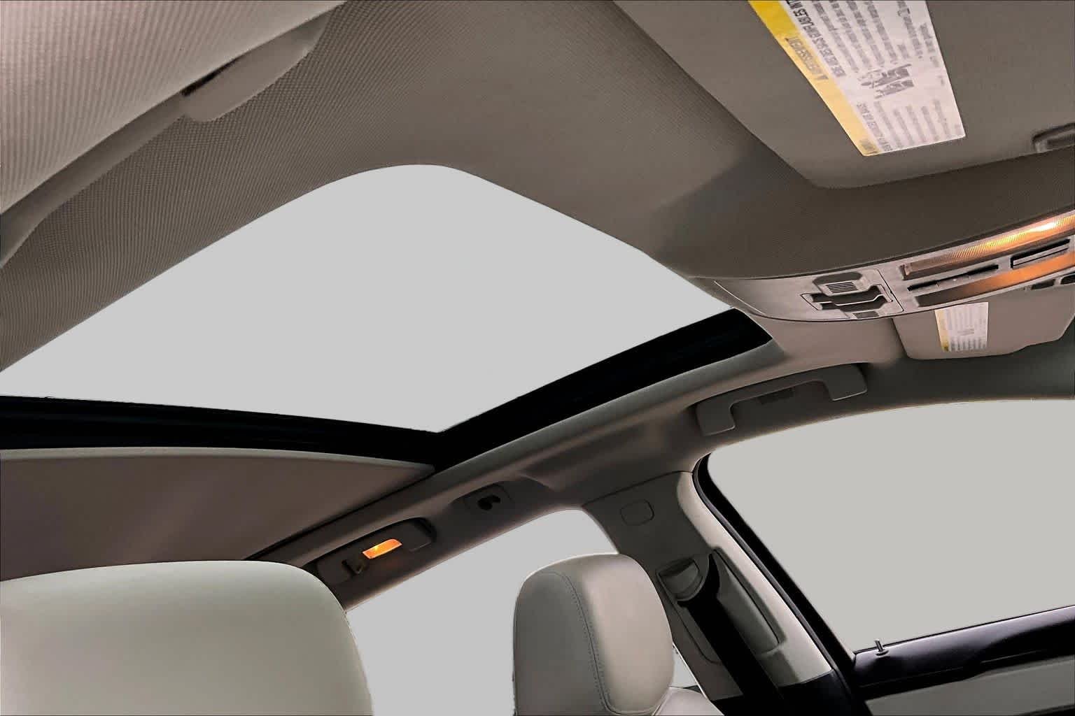 Used 2016 Platinum Ice Tricoat Cadillac Luxury Collection image 14