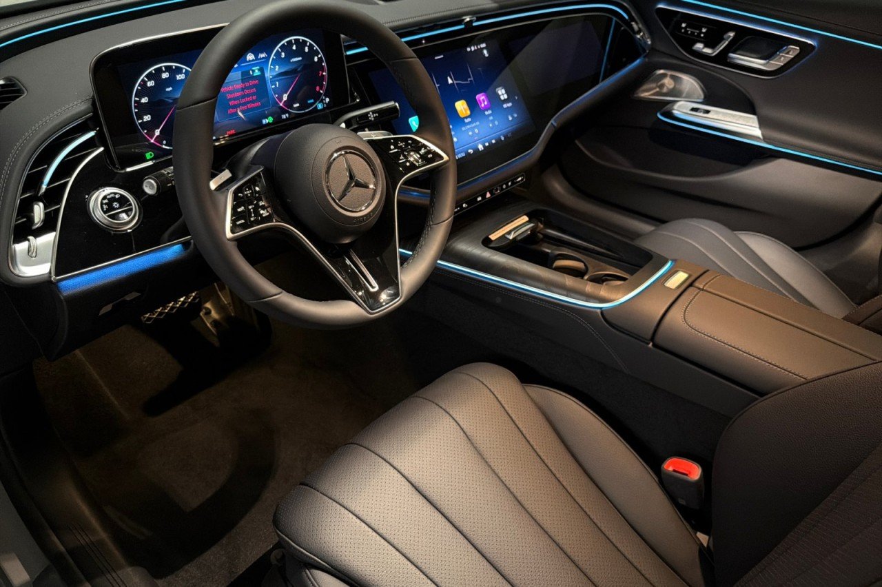 New 2026 MANUFAKTUR Alpine Grey Mercedes-Benz E 350 RWD Sedan image 9