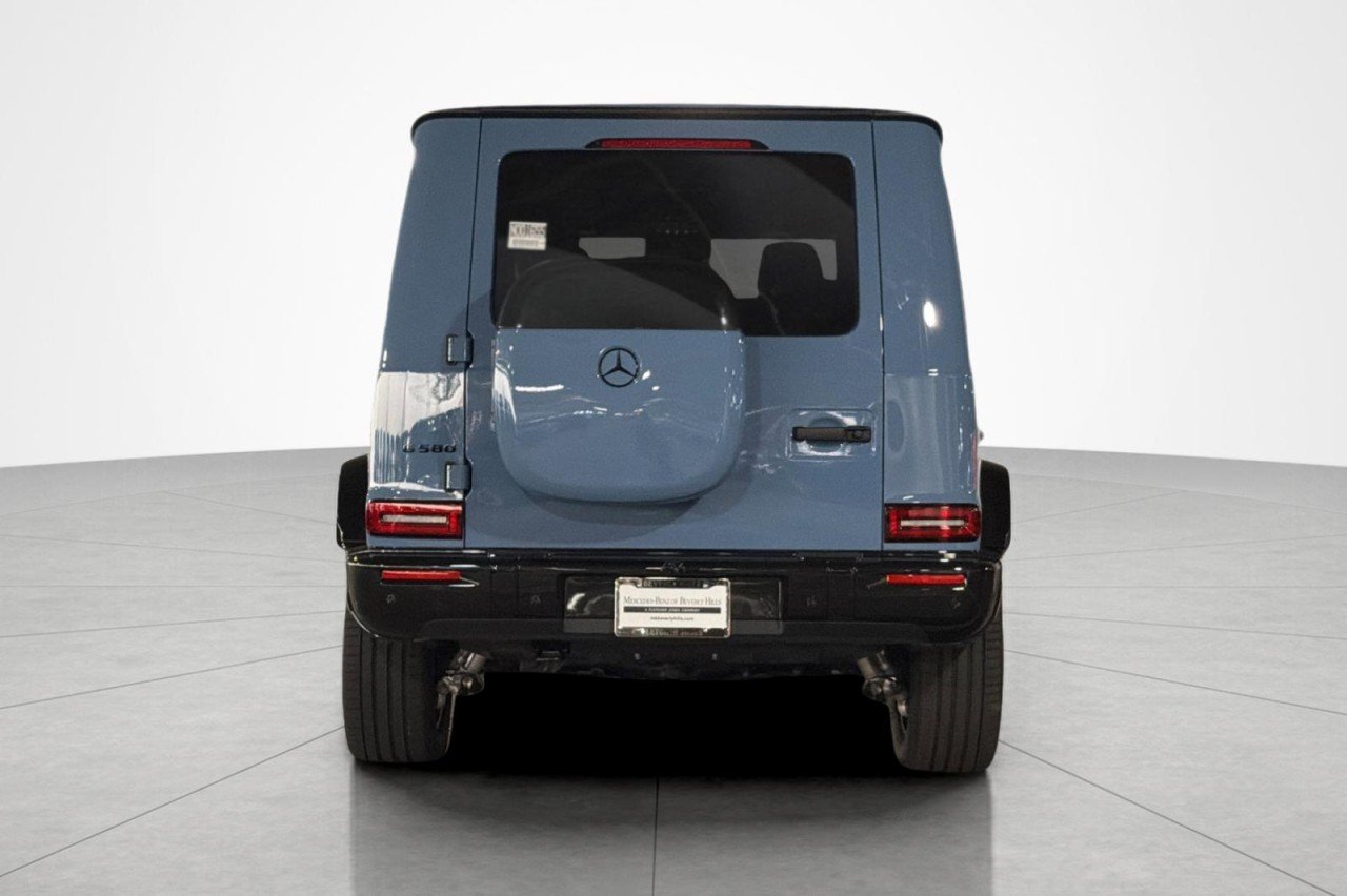 New 2027 MANUFAKTUR China Blue Mercedes-Benz G 580e SUV image 4