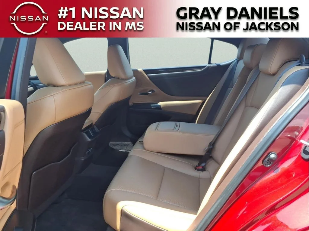 Used 2020 Red Lexus 350 image 25