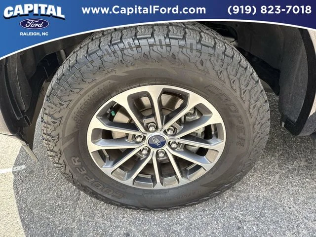 Used 2020 Black Ford XLT image 13