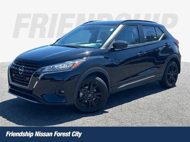 2023 Nissan Kicks SR