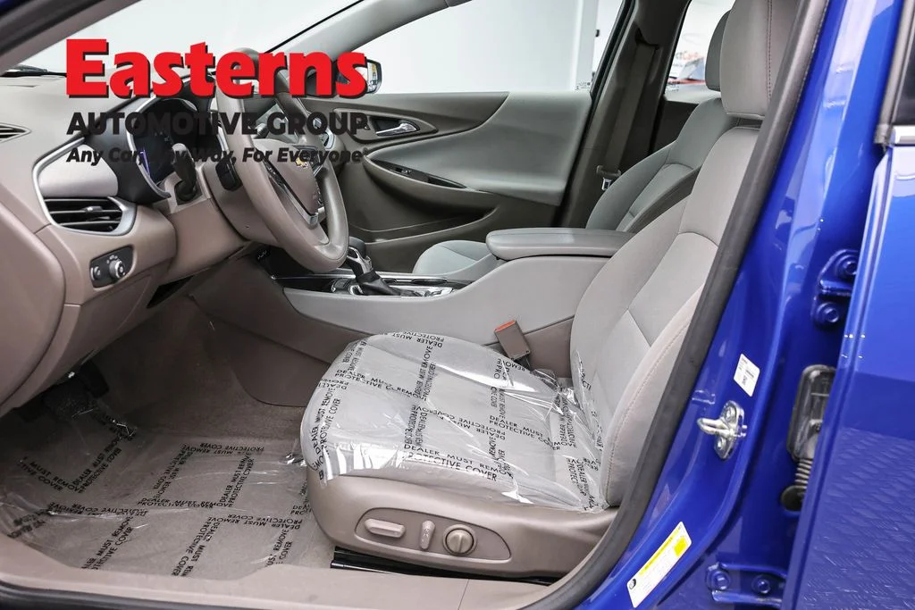 Used 2023 Blue Chevrolet LT image 14
