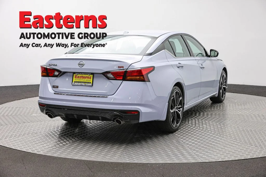 Used 2023 Gray Nissan 2.5 SR image 5