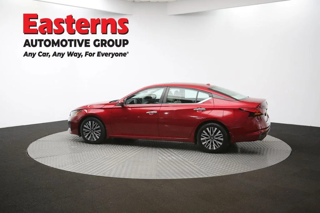 Used 2023 Red Nissan 2.5 SV image 61
