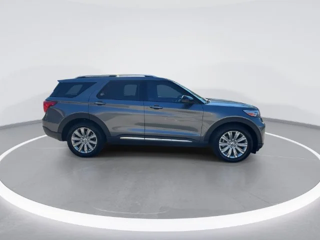 Used 2023 Gray Ford Limited image 8