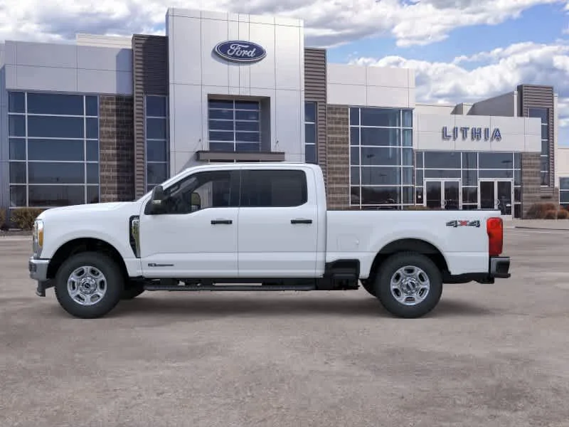 New 2026 Oxford White Ford F-250® XLT image 3