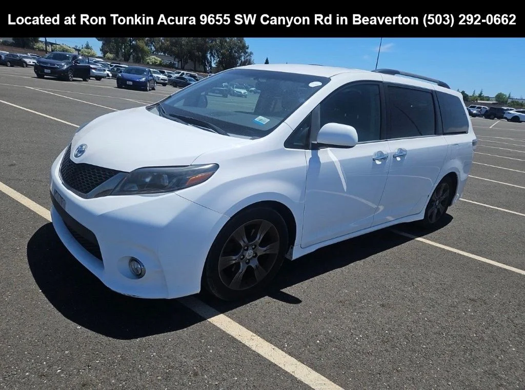 Used 2015 Super White Toyota SE image 3